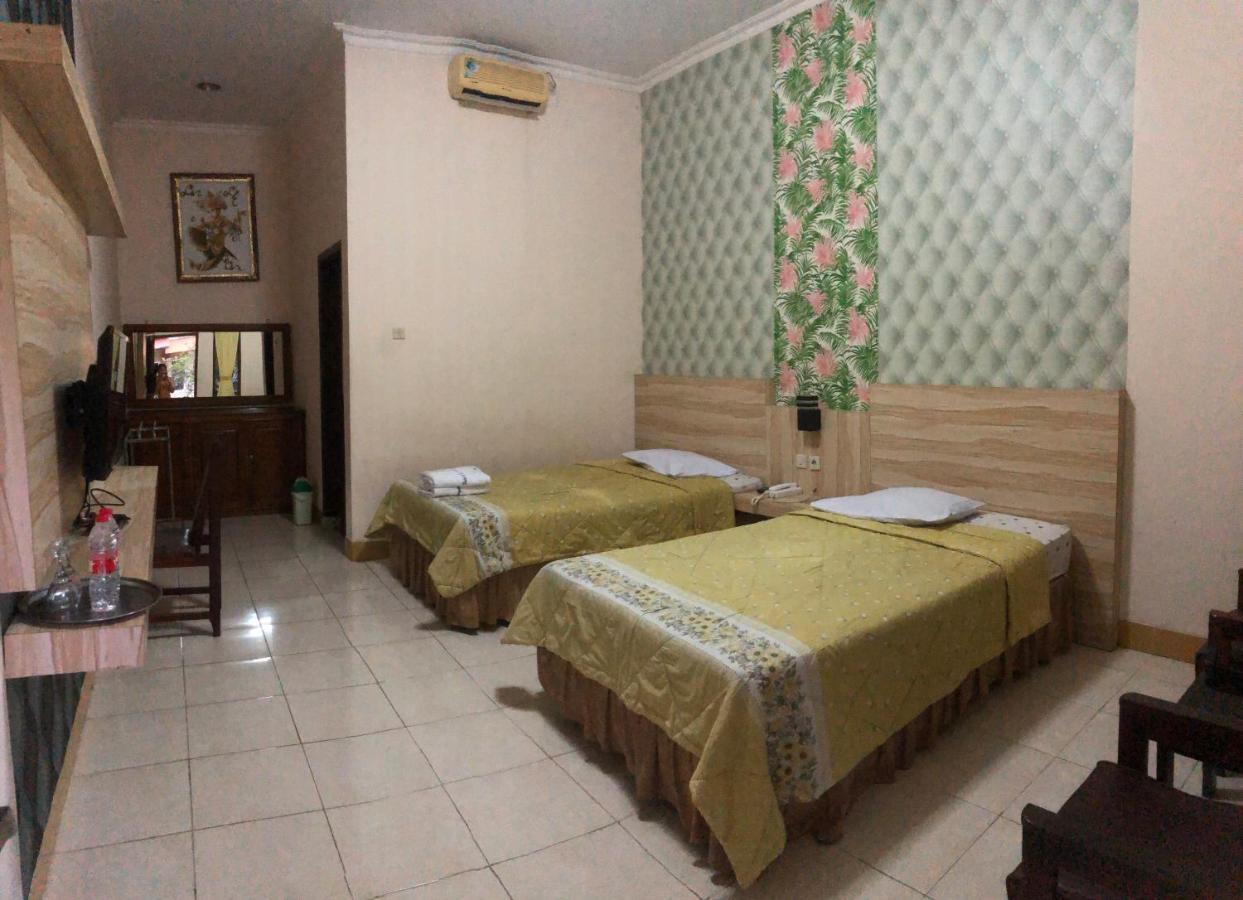 Grafika Hotel Dan Resto Gombong  外观 照片