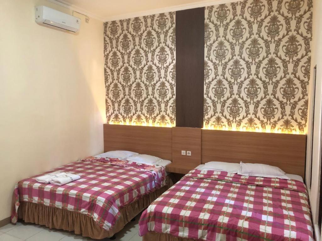 Grafika Hotel Dan Resto Gombong  外观 照片