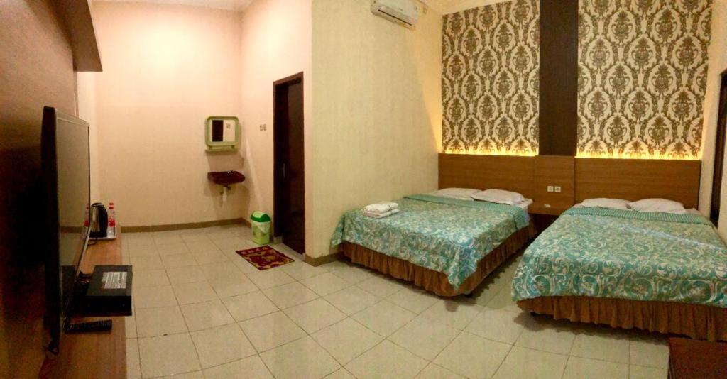 Grafika Hotel Dan Resto Gombong  外观 照片