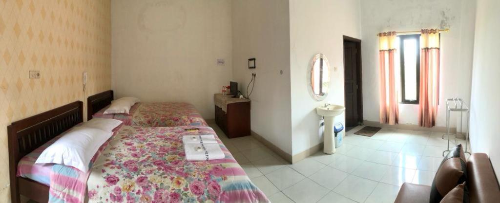 Grafika Hotel Dan Resto Gombong  外观 照片
